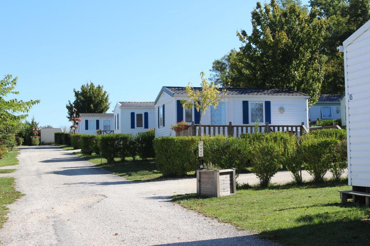 Camping Du Pontis Verteillac Dış mekan fotoğraf